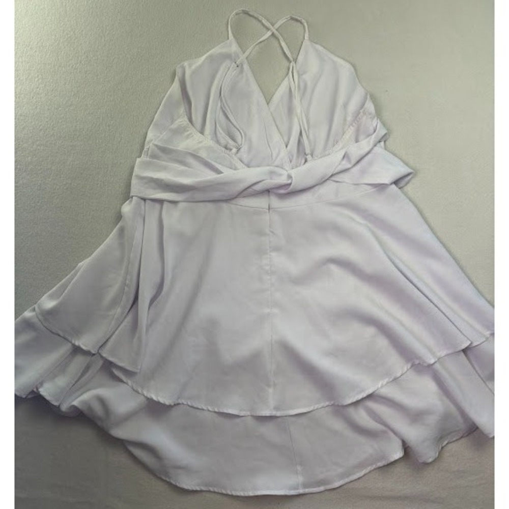 Women's White Size XL Mini Party Dress Tiered Skirt, Tie Sash, Criss Cross Top - Picture 3 of 7